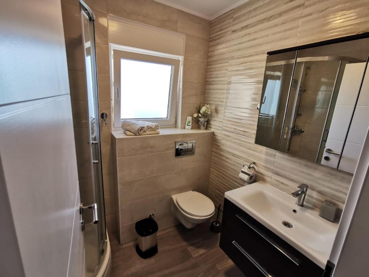 Apartmani Eden Vrsi Mulo Exterior foto